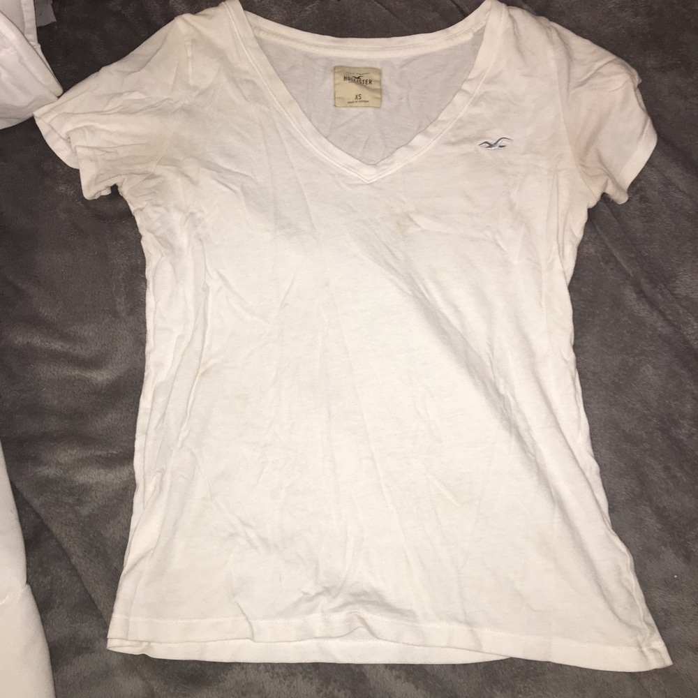 basic white v neck